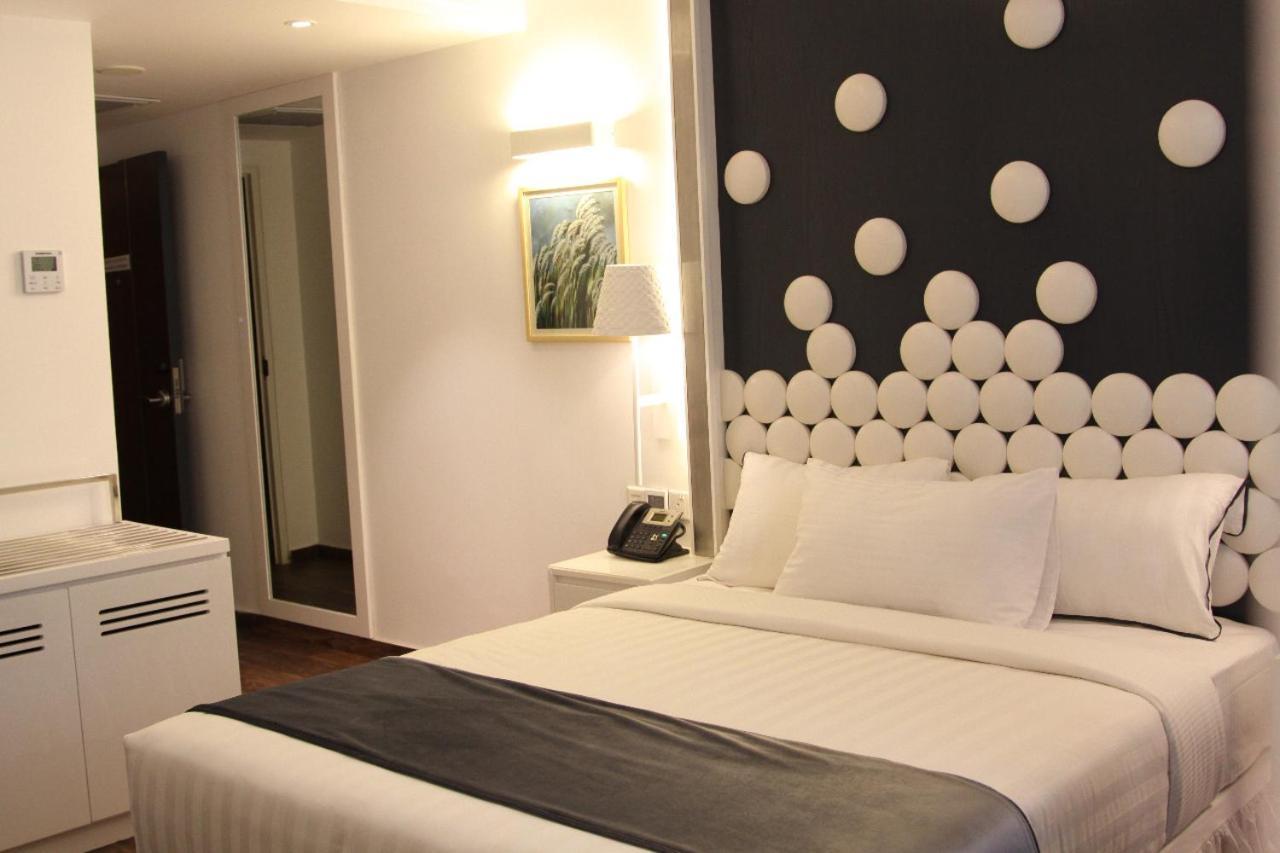 Grace 21 Smart Hotel Dhaka Esterno foto