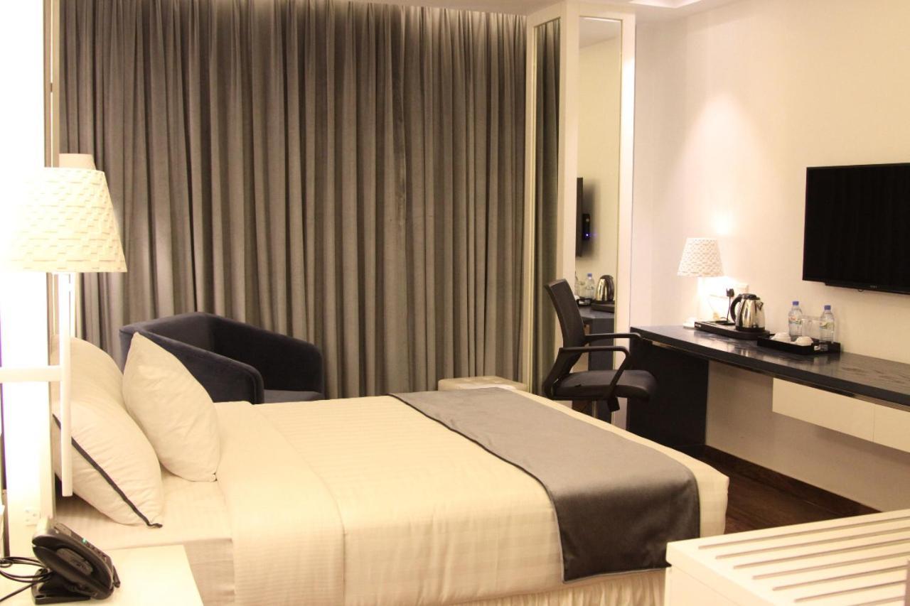 Grace 21 Smart Hotel Dhaka Esterno foto